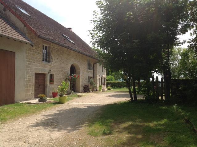 Chez Robert Et Catherine Dompierre-sur-Mont Bagian luar foto